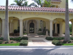 An array of columns laid to form a u shaped colonnade.